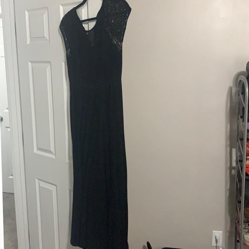 Black Floor-length dress